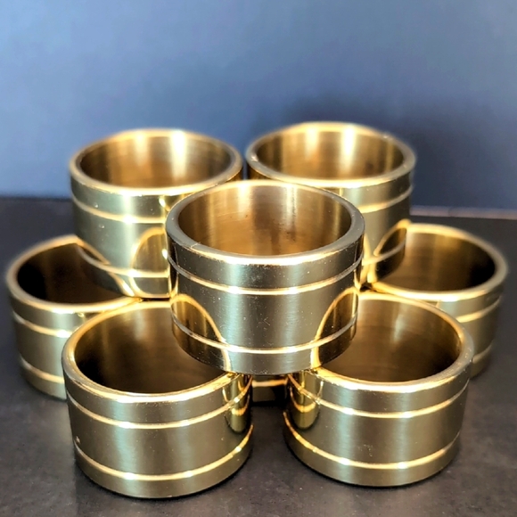 Vintage Baldwin Set Of  8 Brass Napkin Ring Holders. - Picture 1 of 8